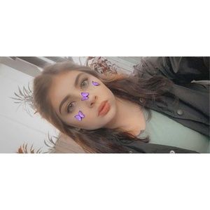 Meet your Posher, Ebony